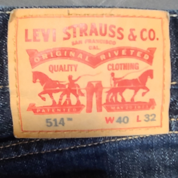 Levi's 514's size 40X32 Like New - Picture 3 of 4